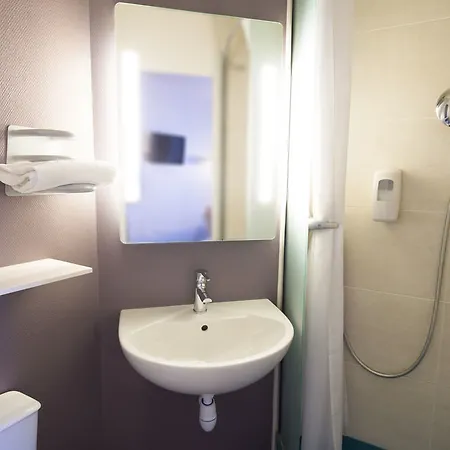 Hotel Tours Nord 2 La Petit Arche 2*