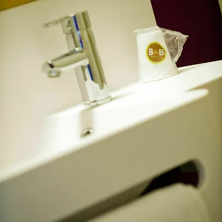 Tours Nord 2 La Petit Arche Hotel Notre-Dame-d'Oe