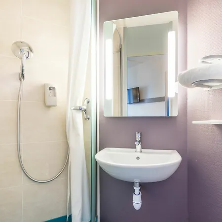 Tours Nord 2 La Petit Arche Hotel 2*