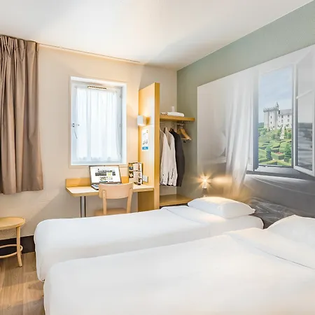 Tours Nord 2 La Petit Arche Hotel 2*